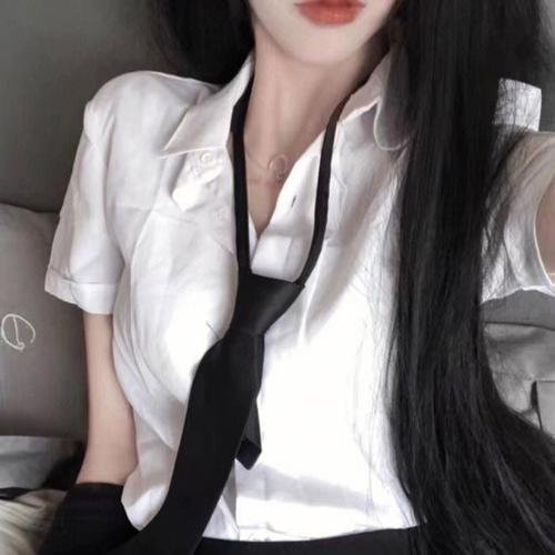 穿成白月光她不干了